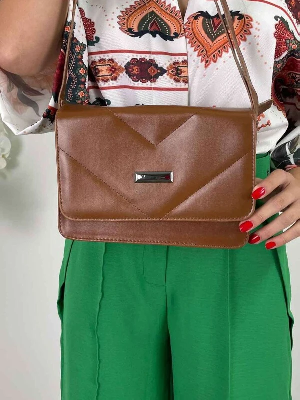 BOLSA QUADRADA - COSH JEANS - Marrom