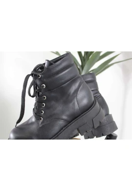 BOTA FEMININA TRATORADA CADARÇO - Preto