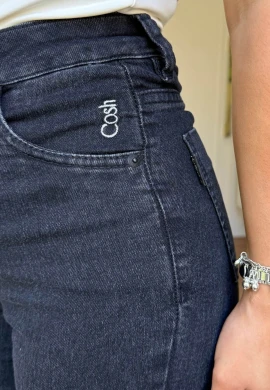 CALÇA FLARE FEMININA GIOVANA BAIXINHAS - COSH JEANS - Preto