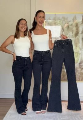 CALÇA FLARE FEMININA GIOVANA BAIXINHAS - COSH JEANS - Preto estonado