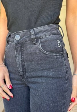 CALÇA LONGA FEMININA GIOVANA - COSH JEANS - Preto