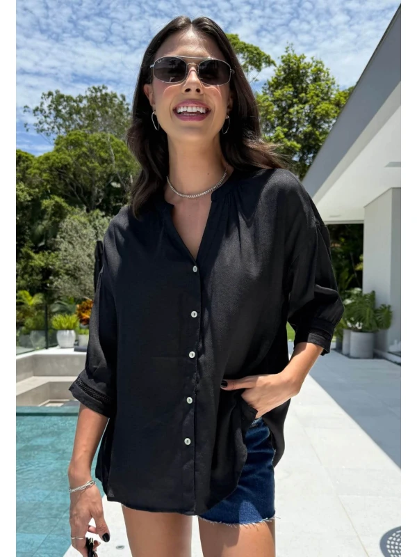 CAMISA FEMININA COM GUIPIR - COSH JEANS - Preto