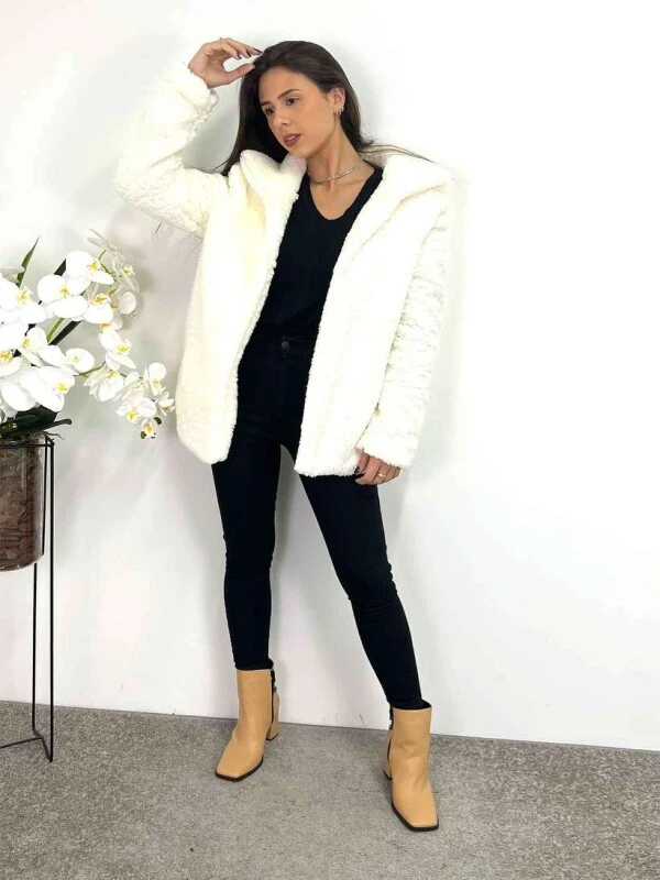 JAQUETA TEDDY FEMININA DA NEGA RIO  COSH JEANS - Off white