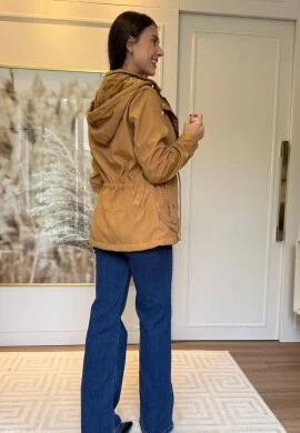 PARKA ADRIANA PELUCIADA COM CAPUZ - COSH JEANS - Caqui