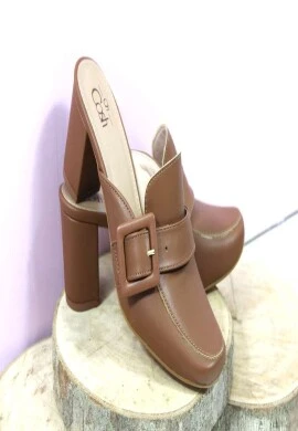 TAMANCO FEMININO FIVELA - Caramelo